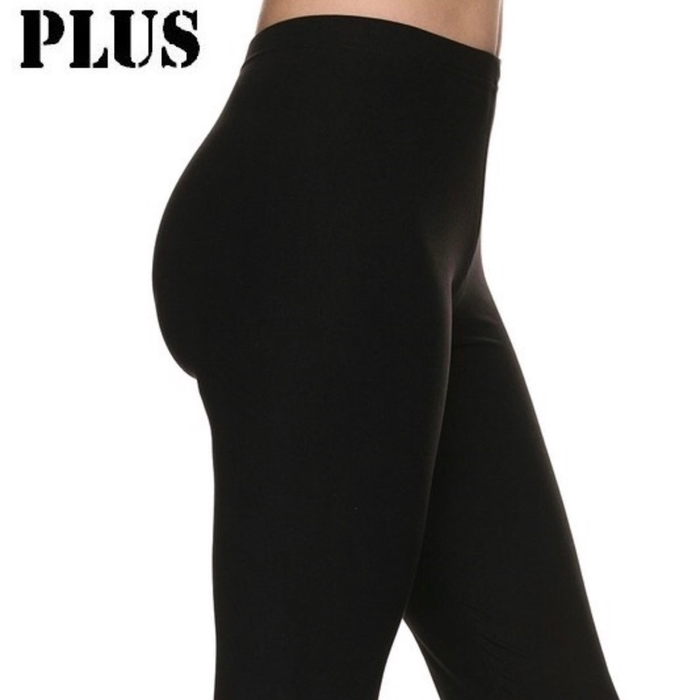 Plus size black leggings